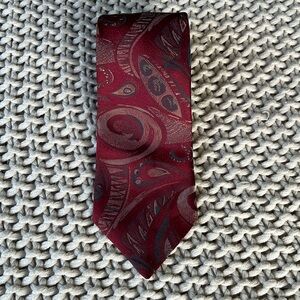 👔 WEMBLEY ARTSY DESIGN TIE